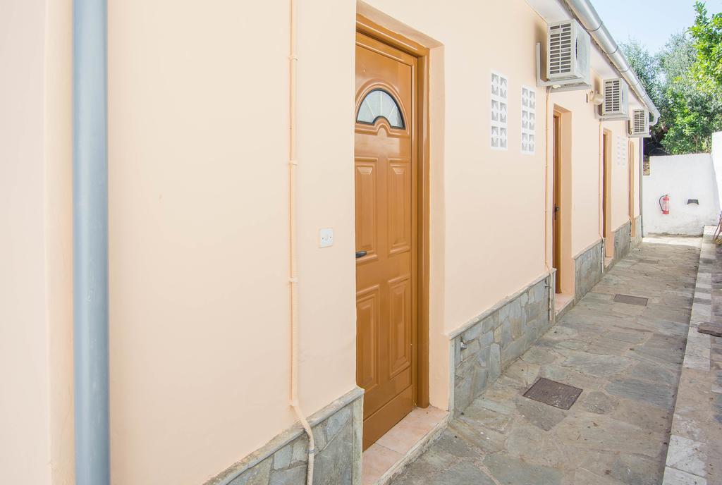 Ferienwohnung Spiti Kritikos Benitses  Exterior foto